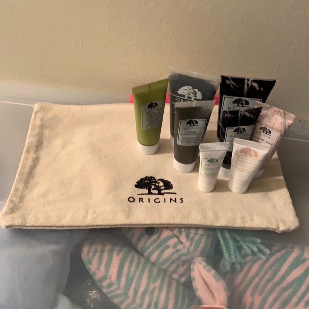 Origins Skincare Travel/Purse Sizes 9 pieces includes two bags New